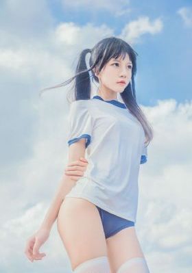 被迫成为女同学的脚奴袜奴_BD迅雷电影在线
